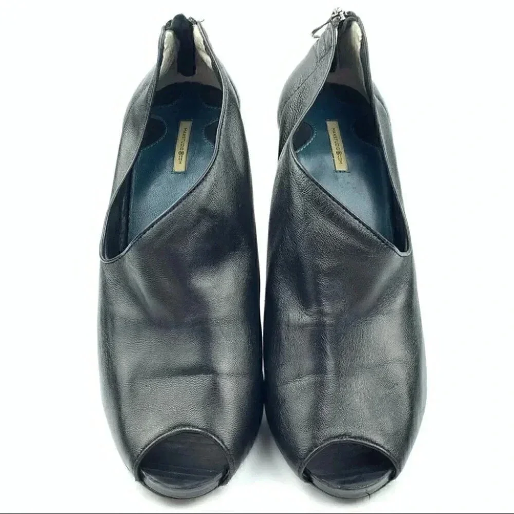 Max Studio ankle booties size 8.5 black leather
